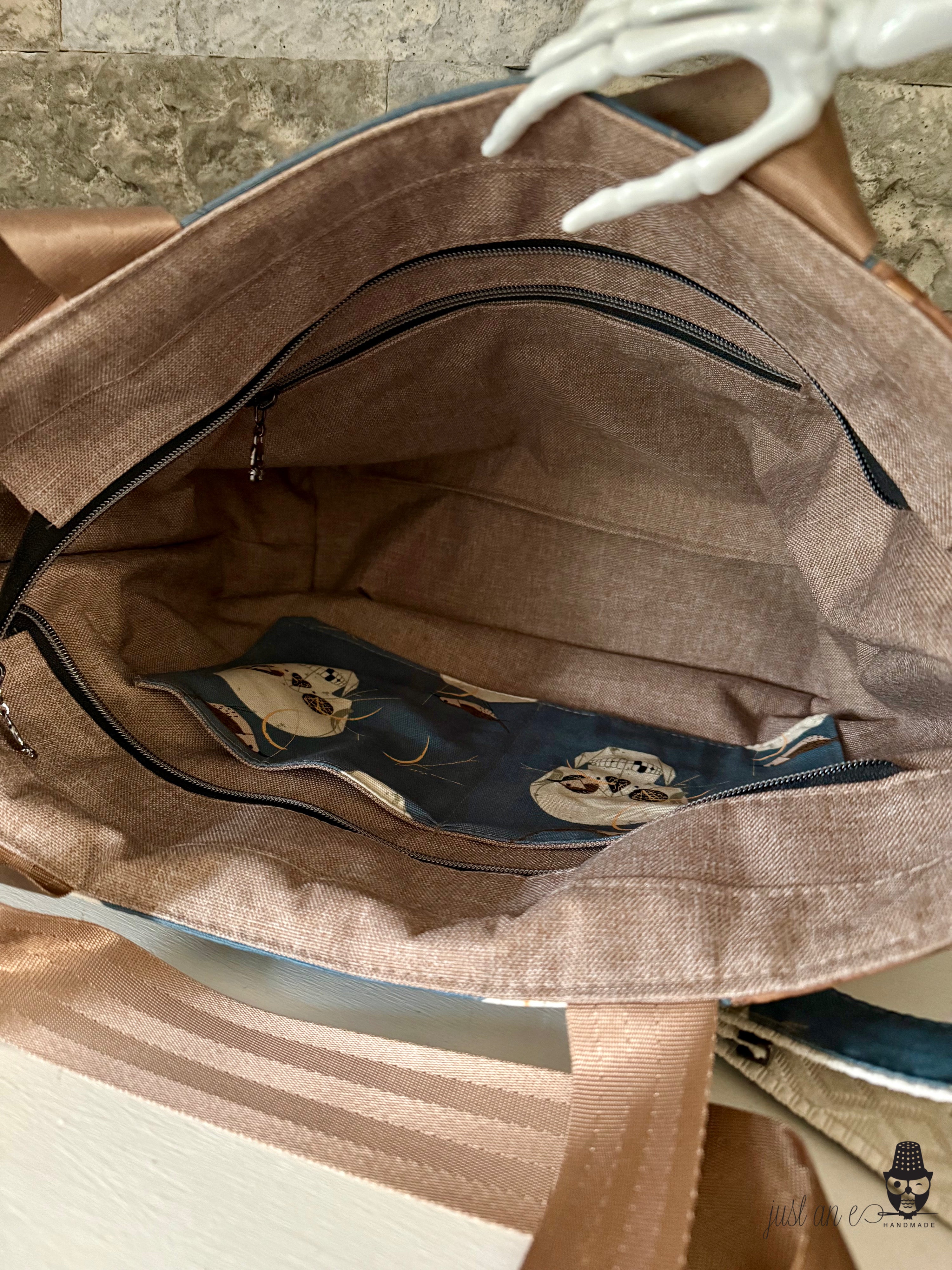 Skull Nest Everyday Tote