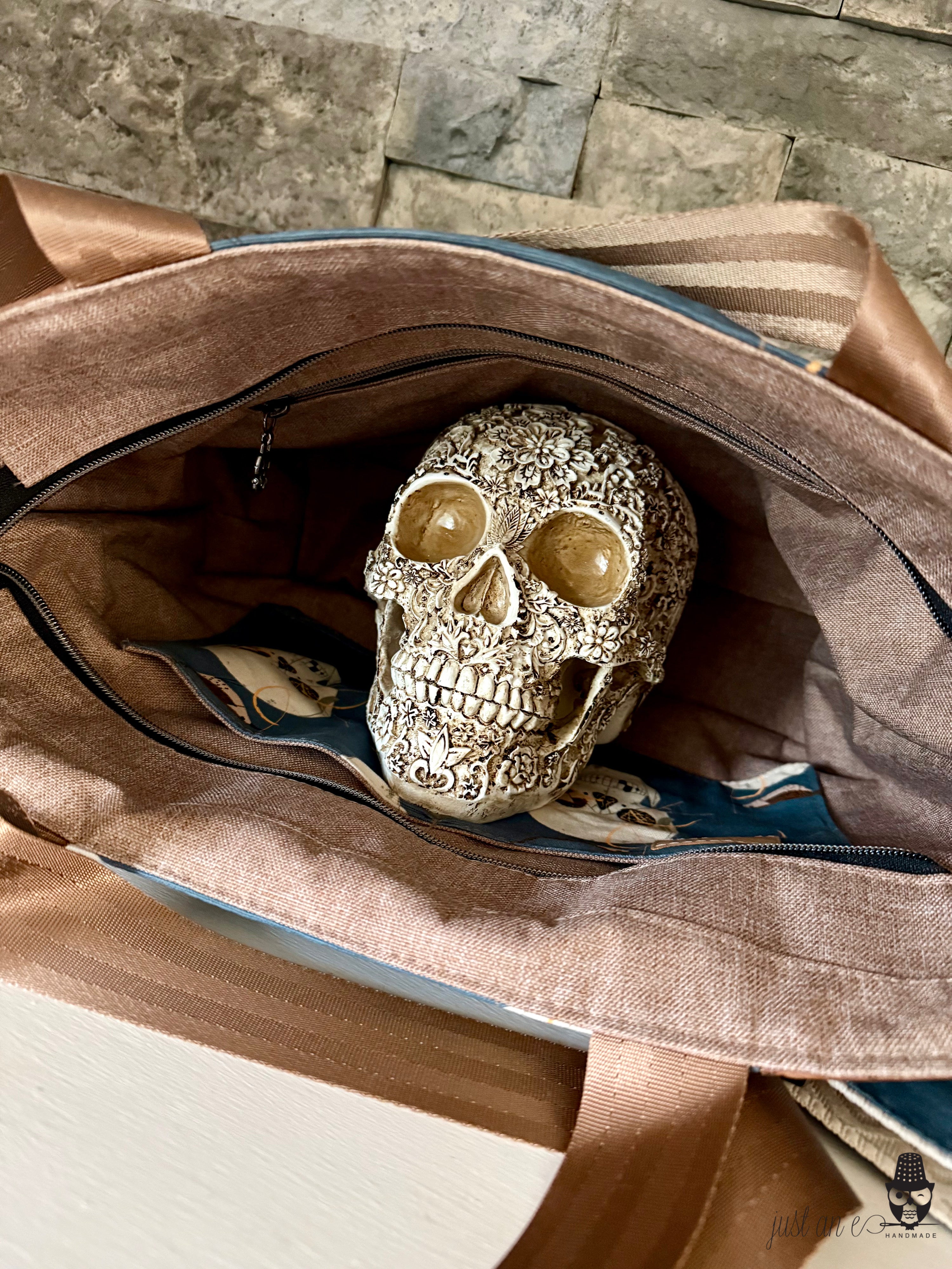 Skull Nest Everyday Tote