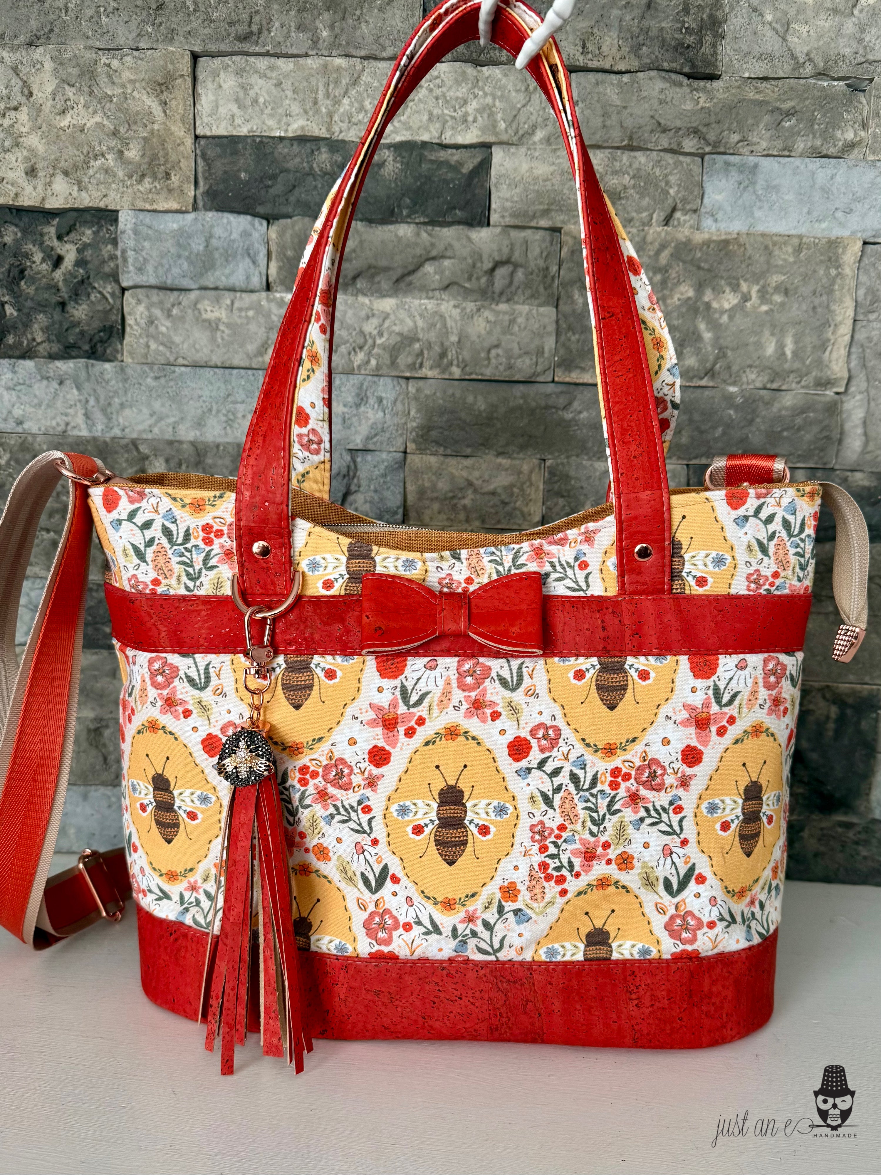 Springtime Bee Tote-Style Bag